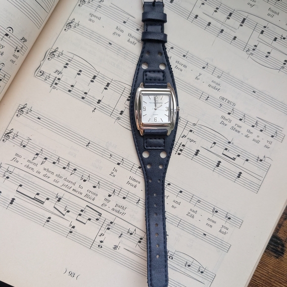 Mary Kate And Ashley Silver and Blue Watch - Picture 5 of 8